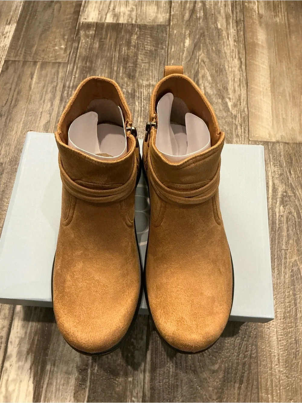 Bzees Tan Ankle Bootie with Wrap Detail Size q0